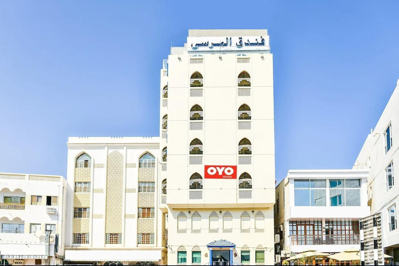 Marina Hotel Mutrah Bagian luar foto