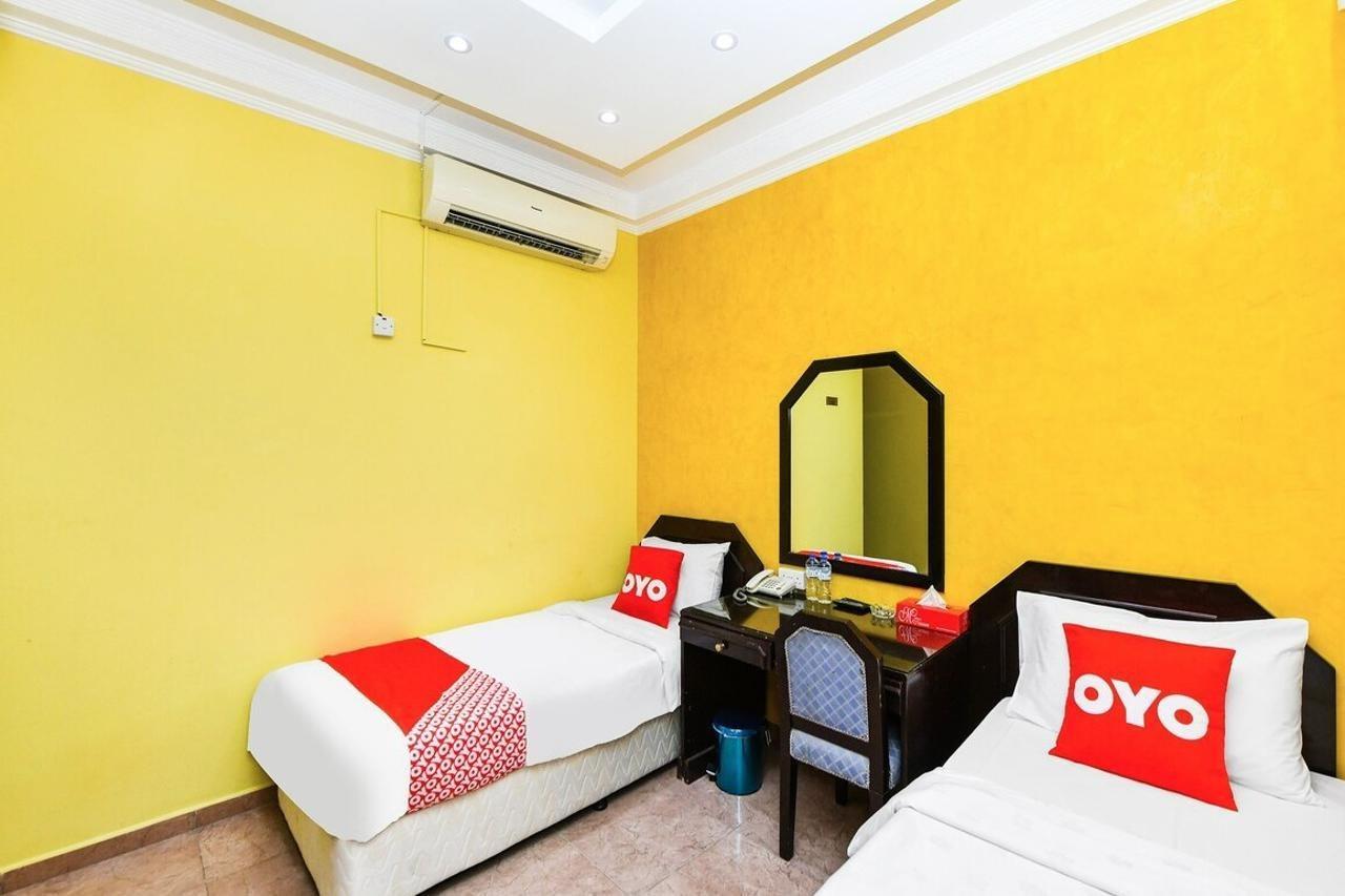 Marina Hotel Mutrah Bagian luar foto