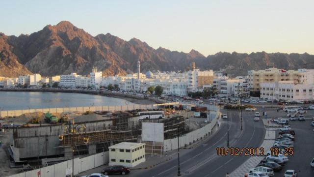 Marina Hotel Mutrah Bagian luar foto