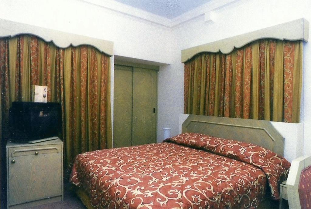 Marina Hotel Mutrah Ruang foto