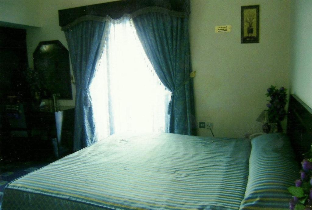 Marina Hotel Mutrah Ruang foto